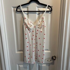 White & Red Heart Print Nightgown